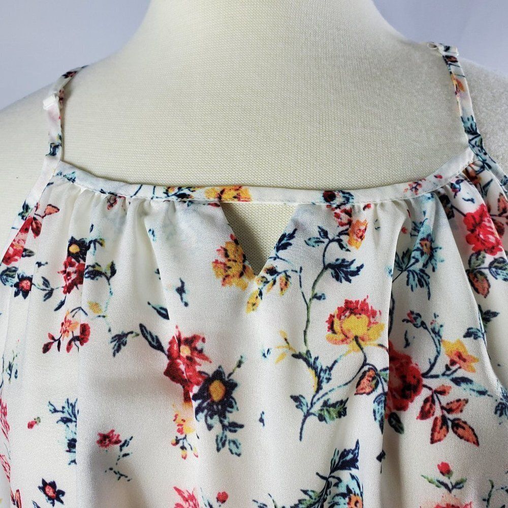 Zyra Halter-Style, Cold Shouldered Floral Top With Sleeves - Picture 8 of 13